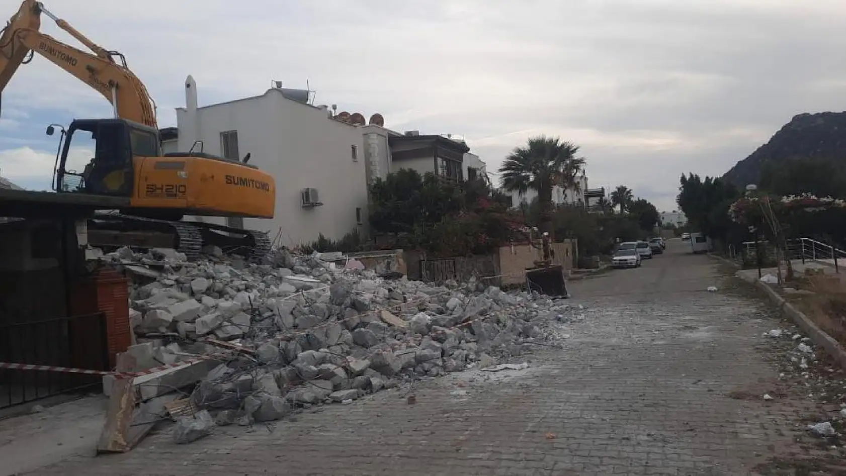 Belediye, kaçak yapılaşma çalışmalarını hassasiyetle sürdürüyor