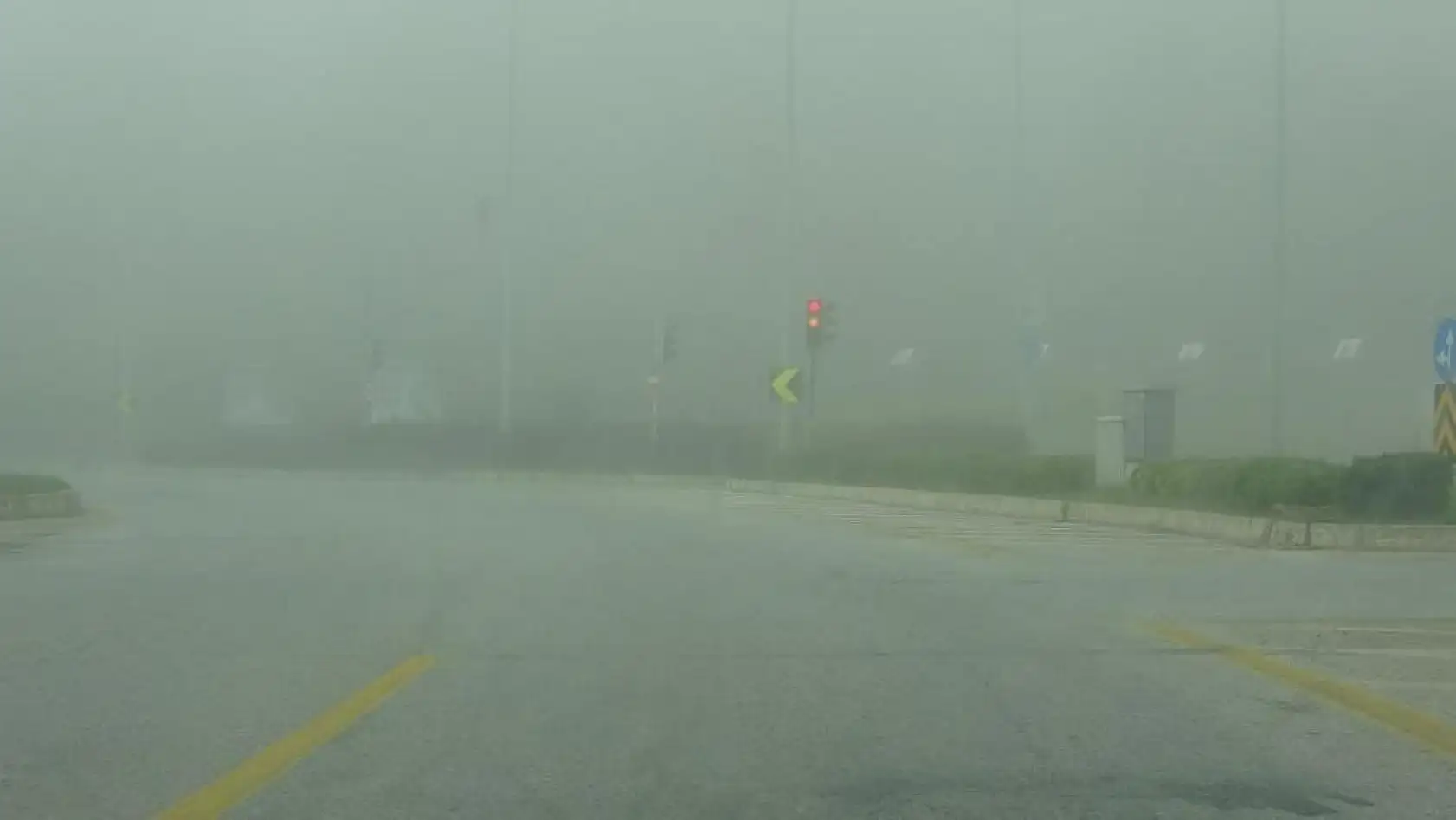 Yoğun sis zorluk çektirdi