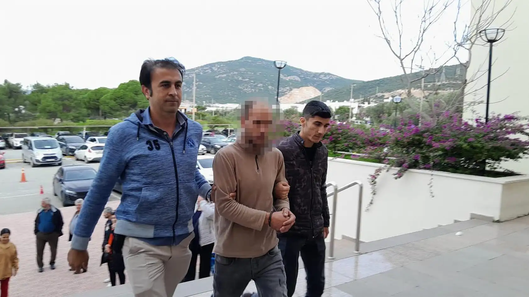 Motosiklet hırsızı yakayı ele verdi