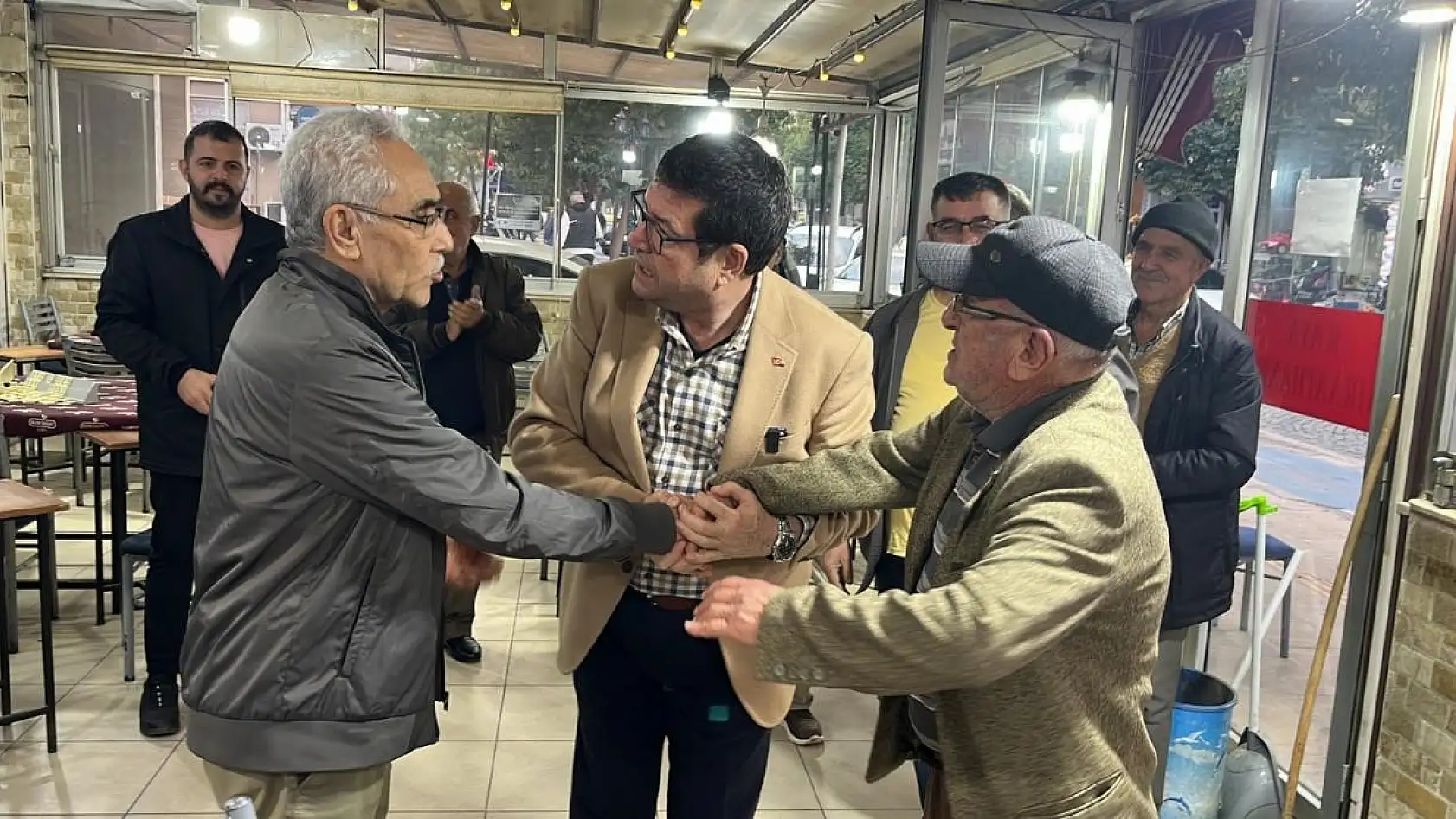 O dedeler barıştı