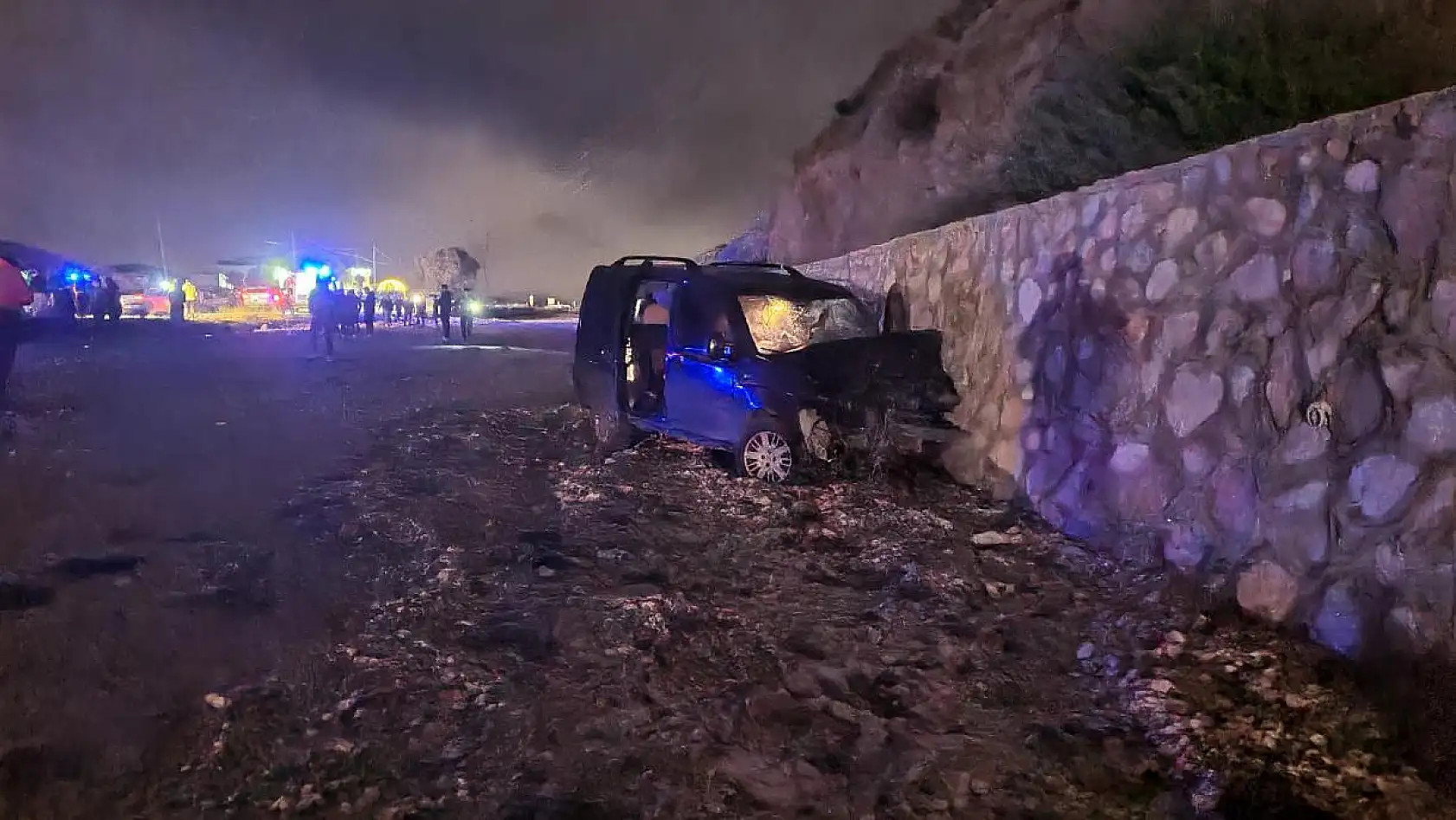 Şerit değiştirip motosikleti ezmiş