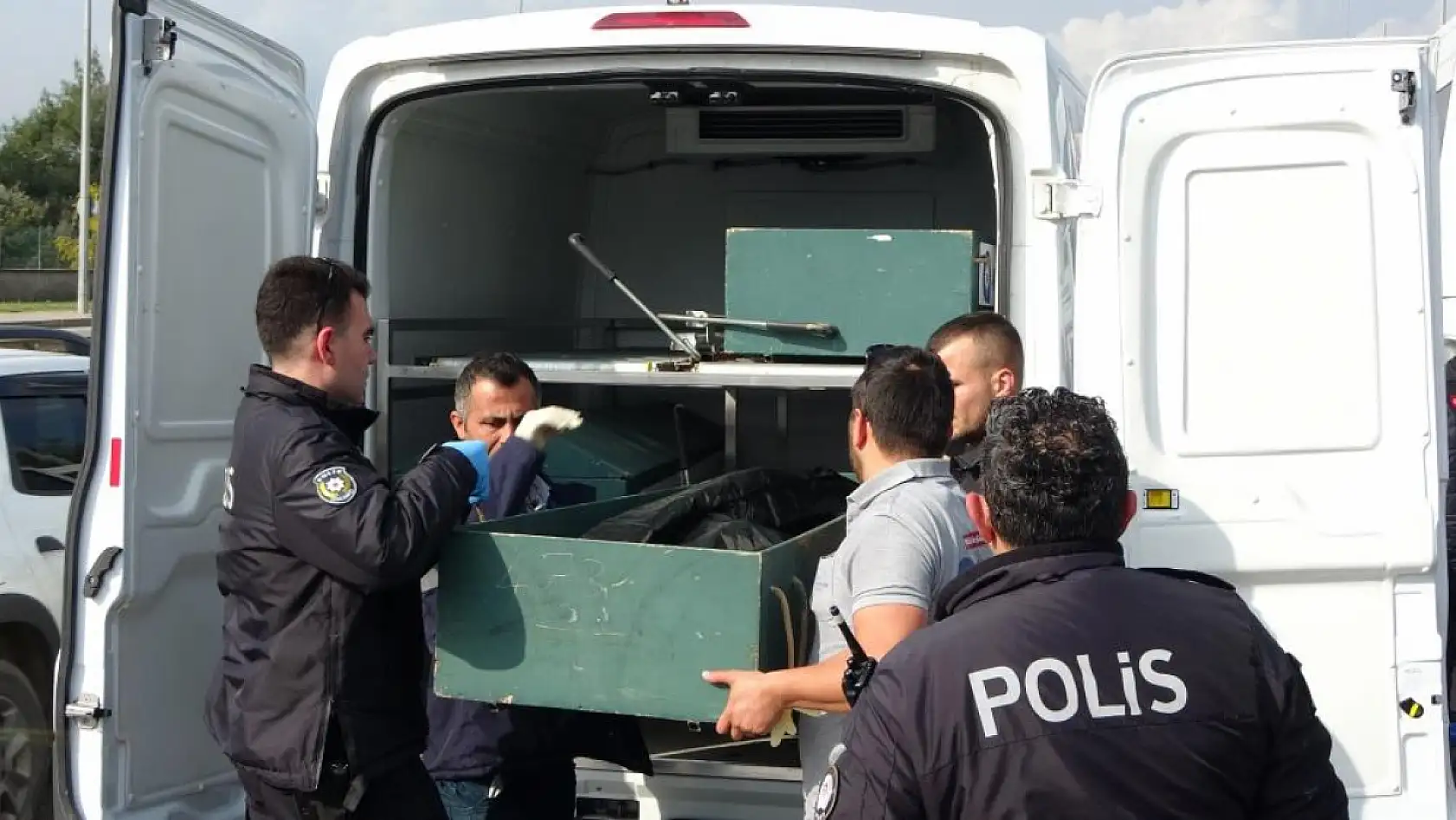 2.5 ay sonra askere gidecekti, feci kazada hayatını kaybetti..