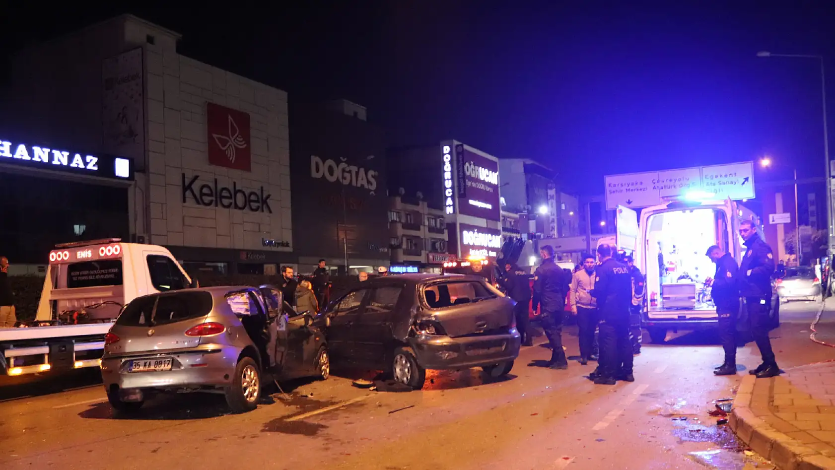 Art arda kazalar sonrası ortalık savaş alanına döndü, 2 kişi can verdi 7 kişi yaralandı