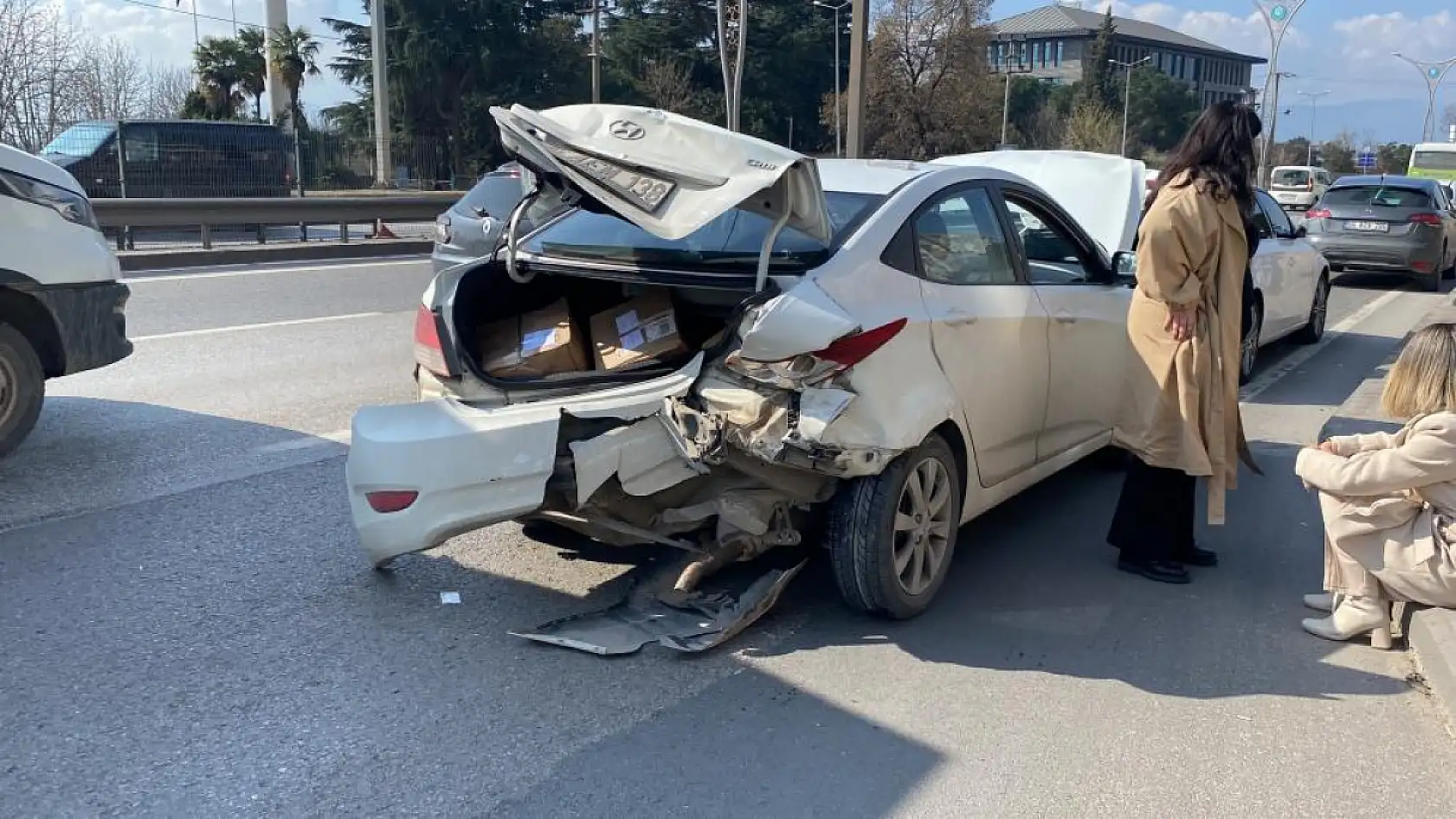 7 araç birbirine girdi çok sayıda yaralı var