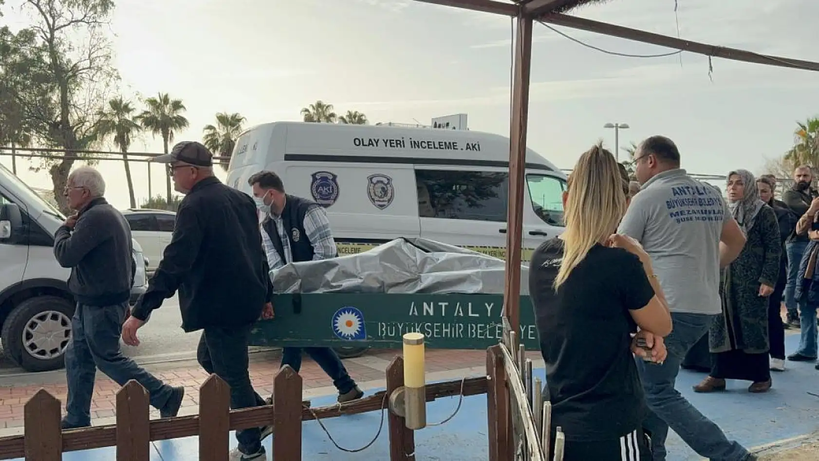 Emekli öğretmen karavanda ölü bulundu