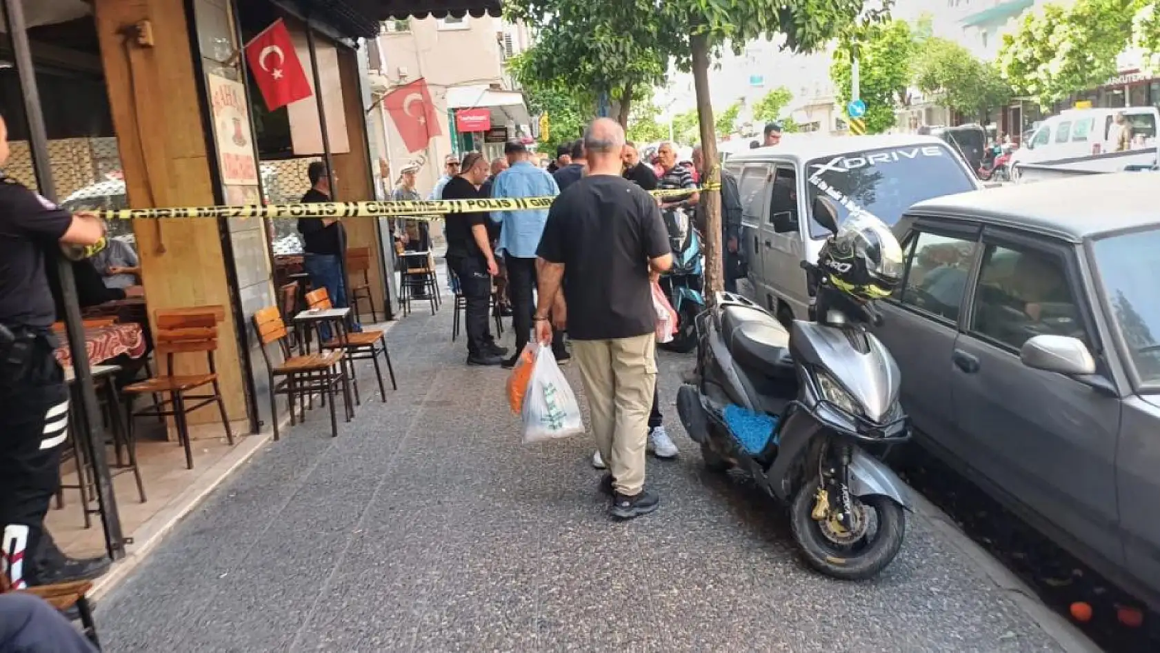 Yan bakma kavgası, kanlı bitti