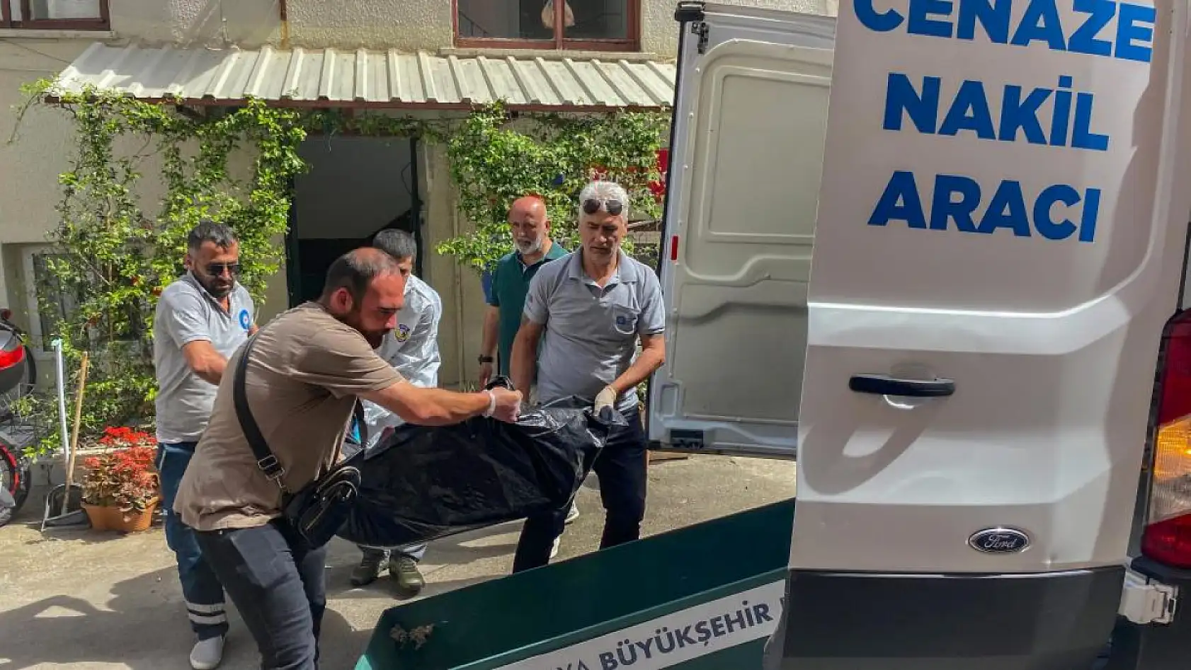 Pansiyon odasında şüpheli ölüm