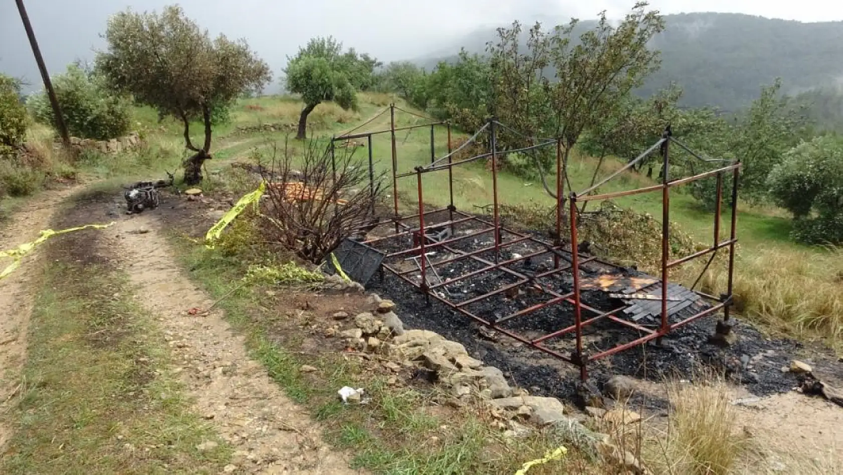 Barakada yangın çıktı 2 köpeği ile feci şekilde can verdi