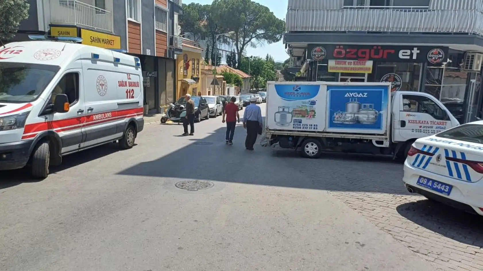Yayaya çarpan elektrikli bisiklet sürücüsü yaralandı