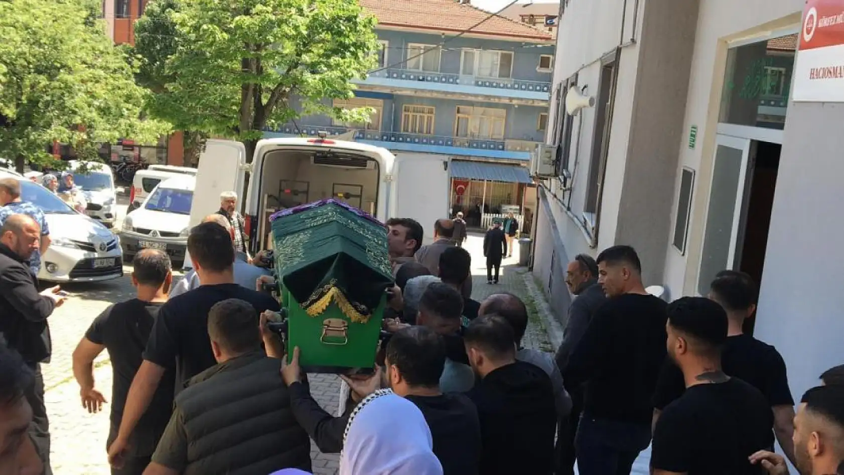 Acı olay: Kızının düğününde fenalaşan kadın hayatını kaybetti