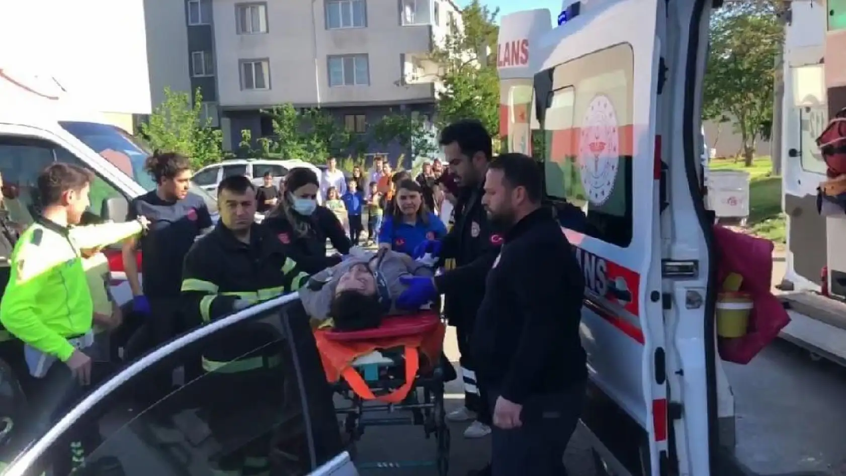 Otomobiller çarpıştı: 1 yaralı