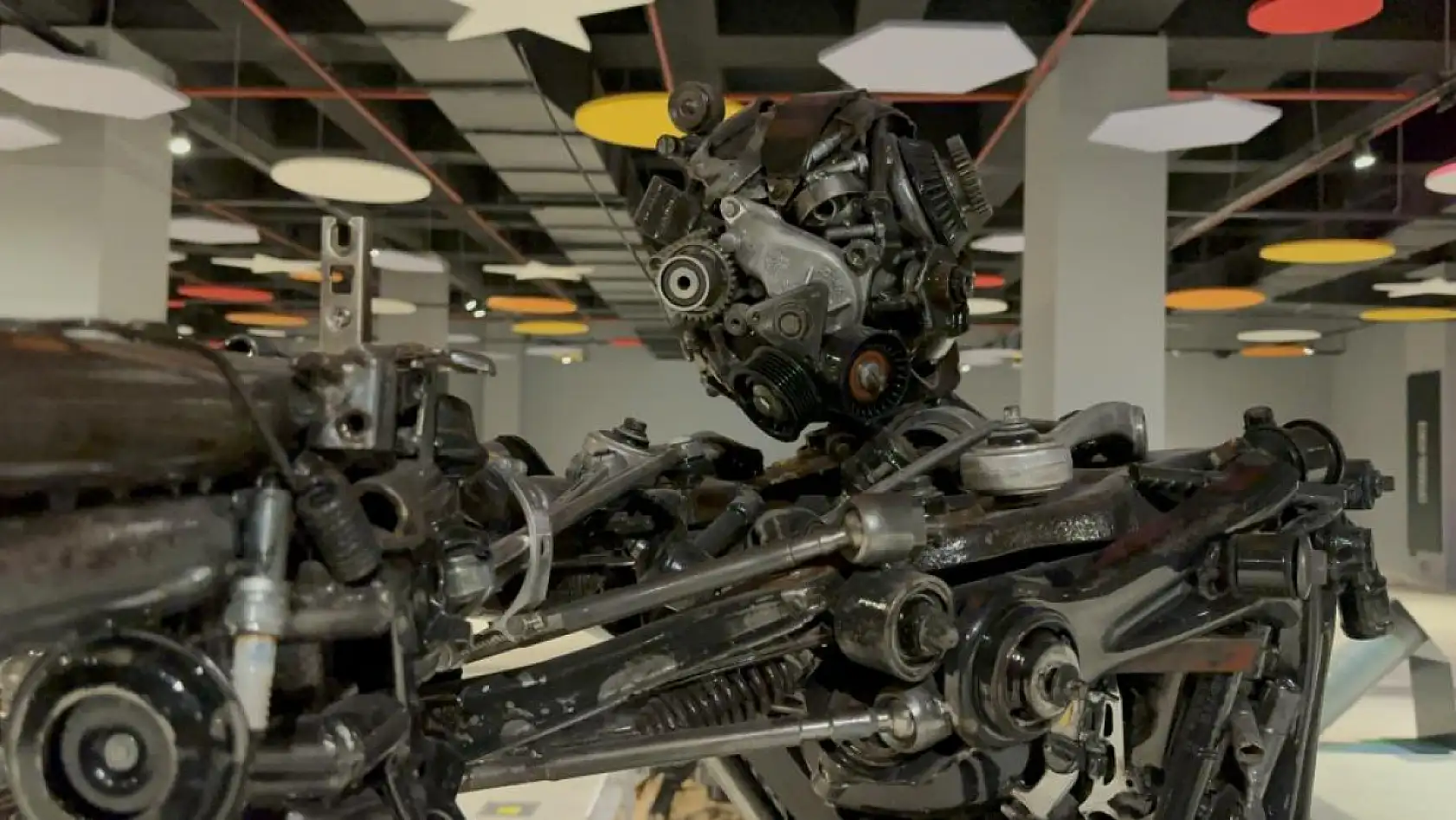 Sanayiden müzeye: Araç parçaları sanat eserine dönüştü