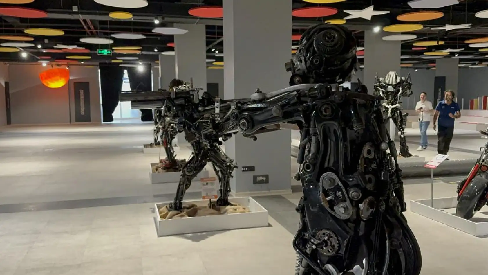 Sanayiden müzeye: Araç parçaları sanat eserine dönüştü