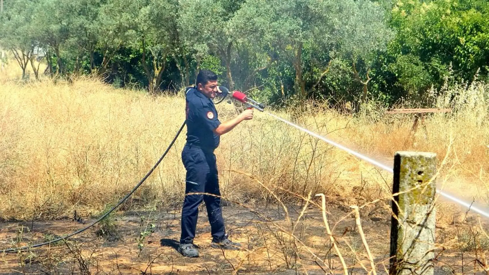 Muğla'da Sigara Sorumsuzluğu Can Yakıyor: Yangın Söndürüldü, Soruşturma Başladı