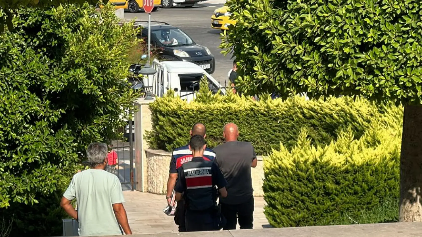 Marmaris'te İnsan Kaçakçılığı Operasyonu: 3 Kaçakçı Tutuklandı!