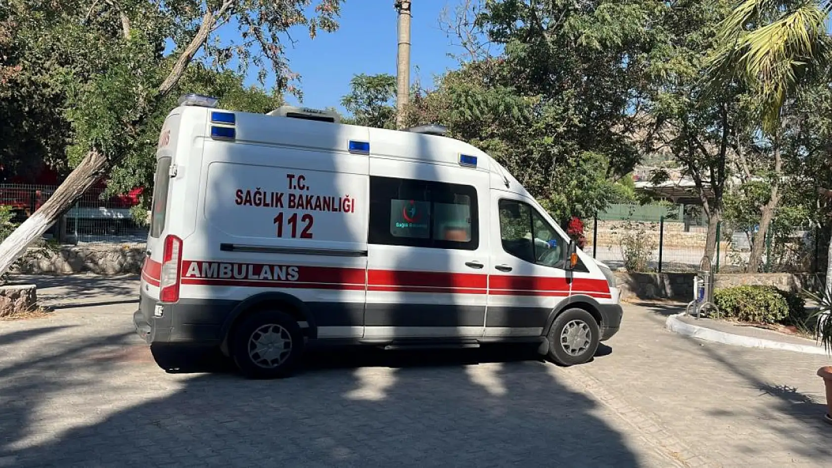 Saldırıya uğrayan doktorun kalbi durdu