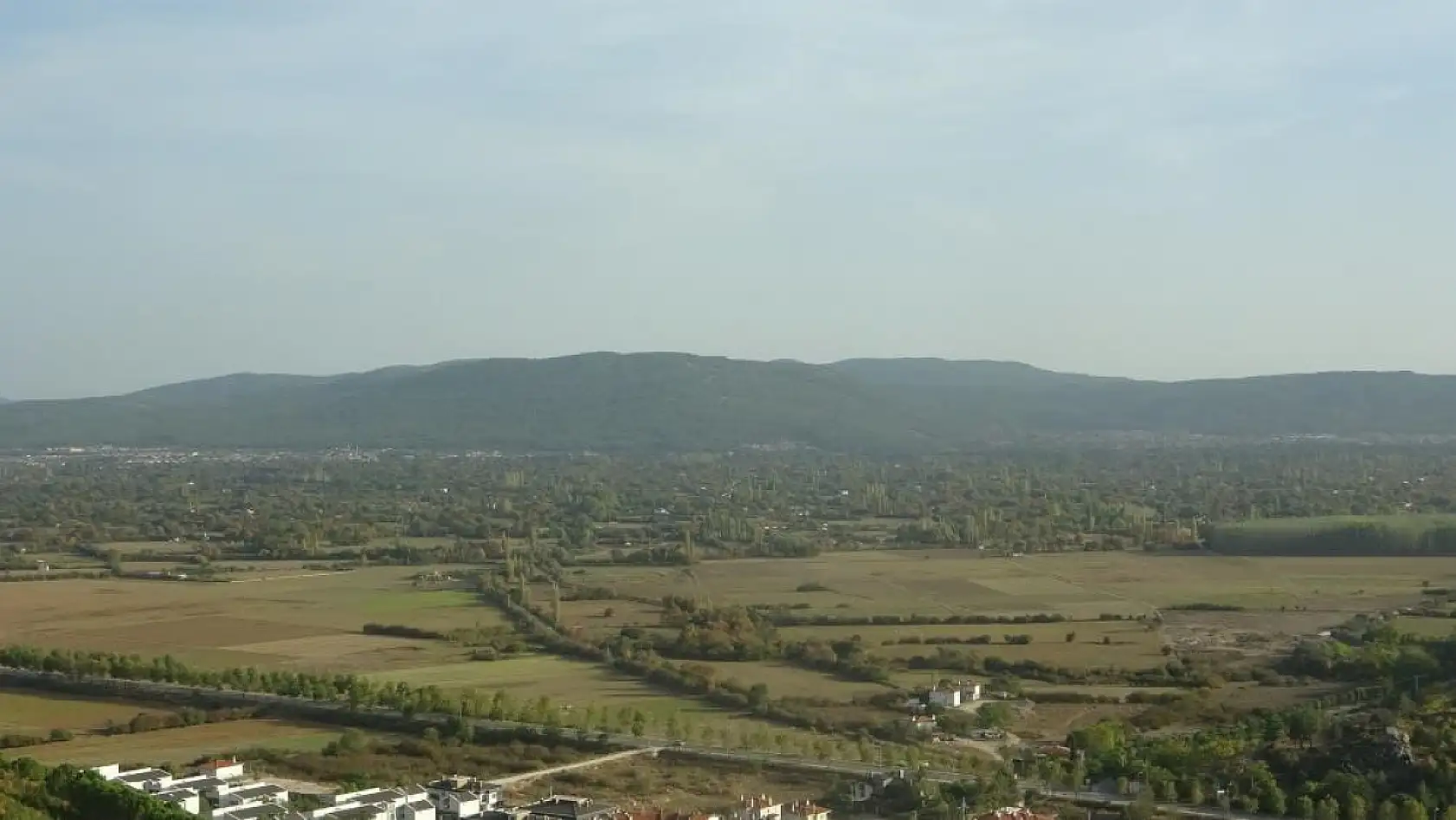 Yukarı Değil Aşağıya İnen Serin Kaçış: 'Karabağlar Yaylası'