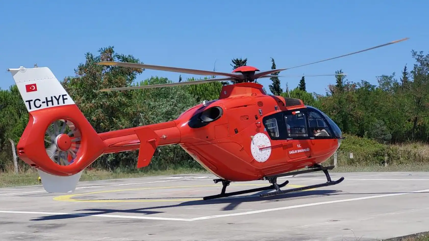 Kafasına harç makinesinin demiri çarpan şahsın yardımına ambulans helikopter yetişti