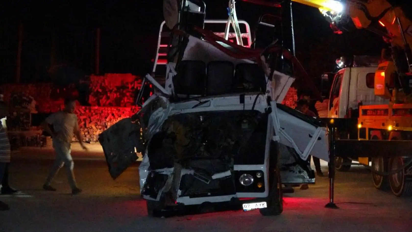 Feci kaza: Babanın çabası yetmedi, anne öldü ve 1 yaşındaki kızı yaralı