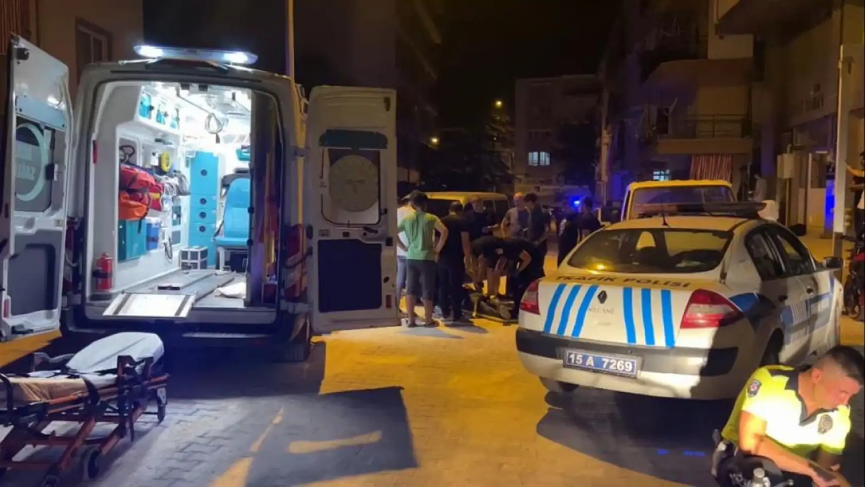 Gürültü Nedeniyle Çıkan Kavgada Bıçaklı Saldırı 2 Yaralı