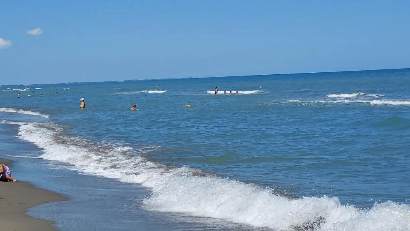 Doğum gününü kutlamak için arkadaşlarıyla girdiği denizde boğuldu