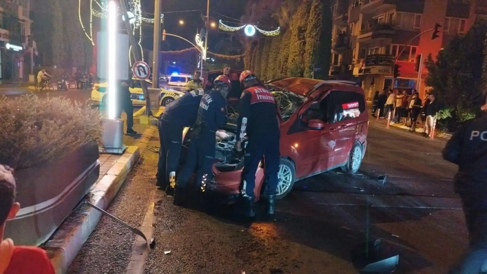 Feci trafik kazası: 2 yaralı