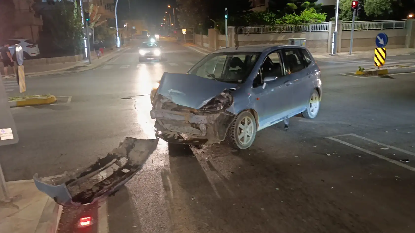 Kırmızı Işık İhlali Kazaya Neden Oldu: 1'i Bebek, 4 Yaralı