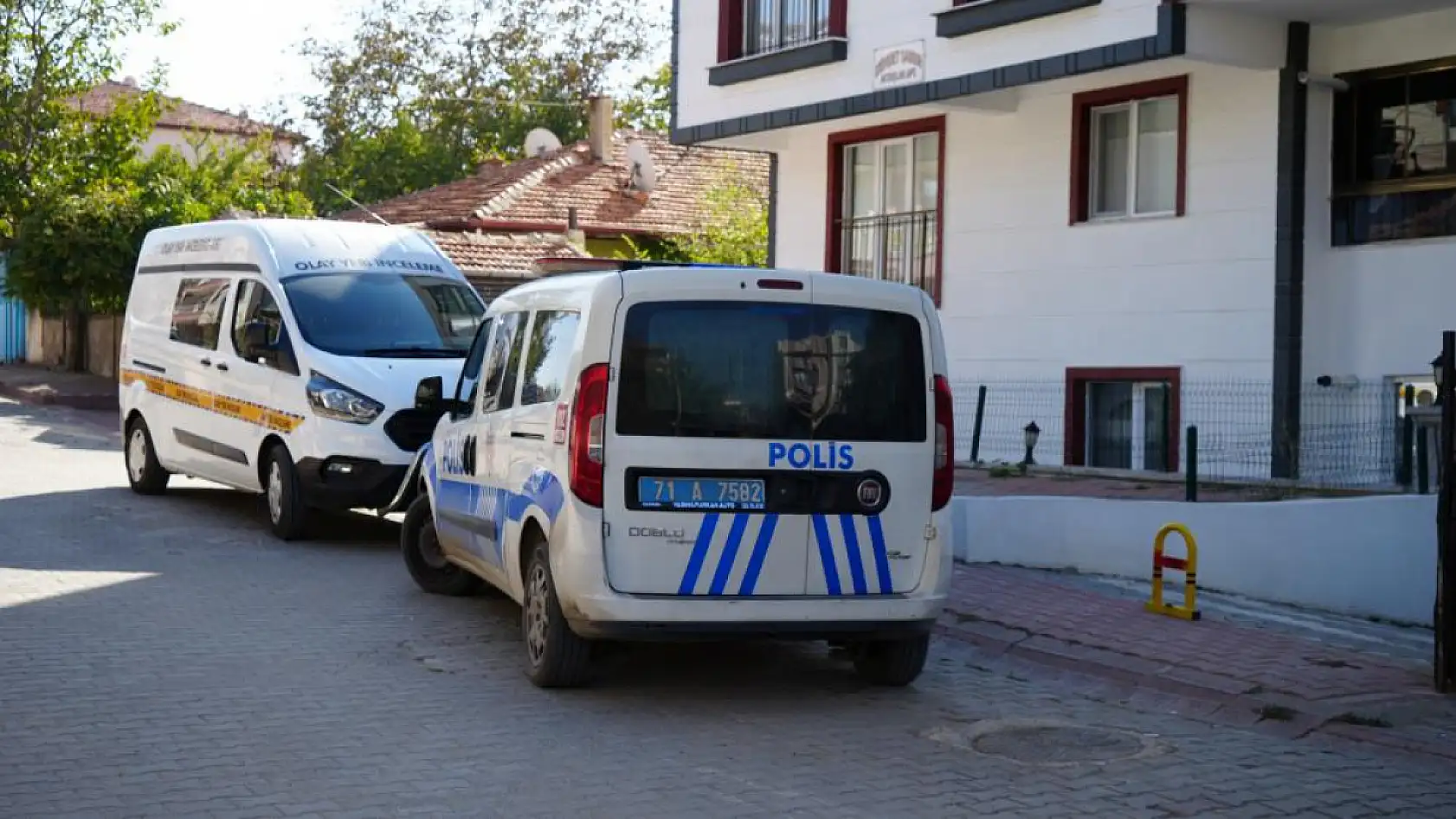 Boşanma sürecindeki çiftin tartışması kanlı bitti: Karısını tabancayla vurdu