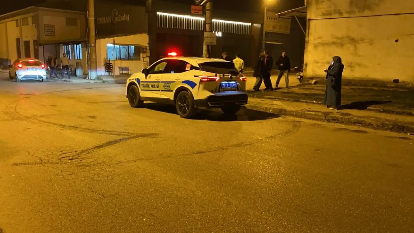 Direksiyon başında epilepsi geçiren sürücü kaza yaptı