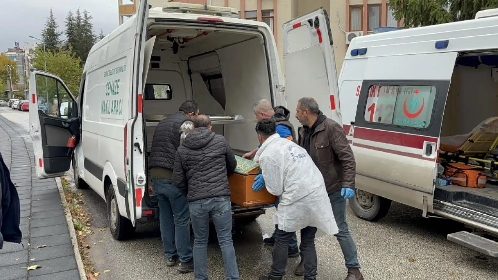 46 yaşındaki kadın parkta ölü bulundu