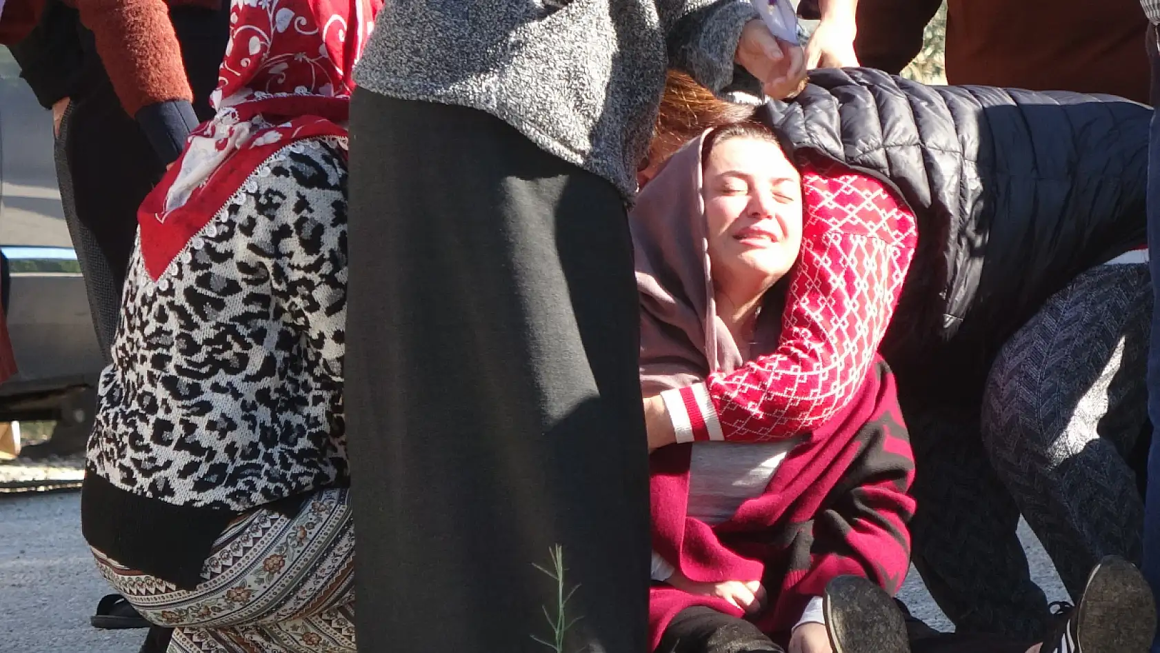 Ekmek almaya giden kadın ölü bulundu, kocası ve kızı gözyaşlarına boğuldu