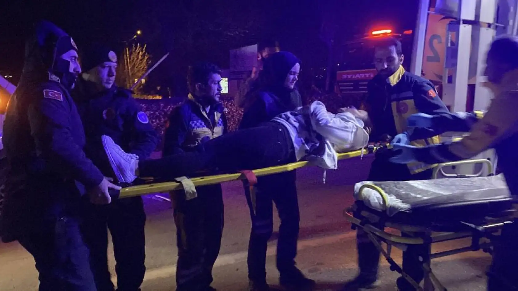 İki otomobil çarpıştı: 4 yaralı