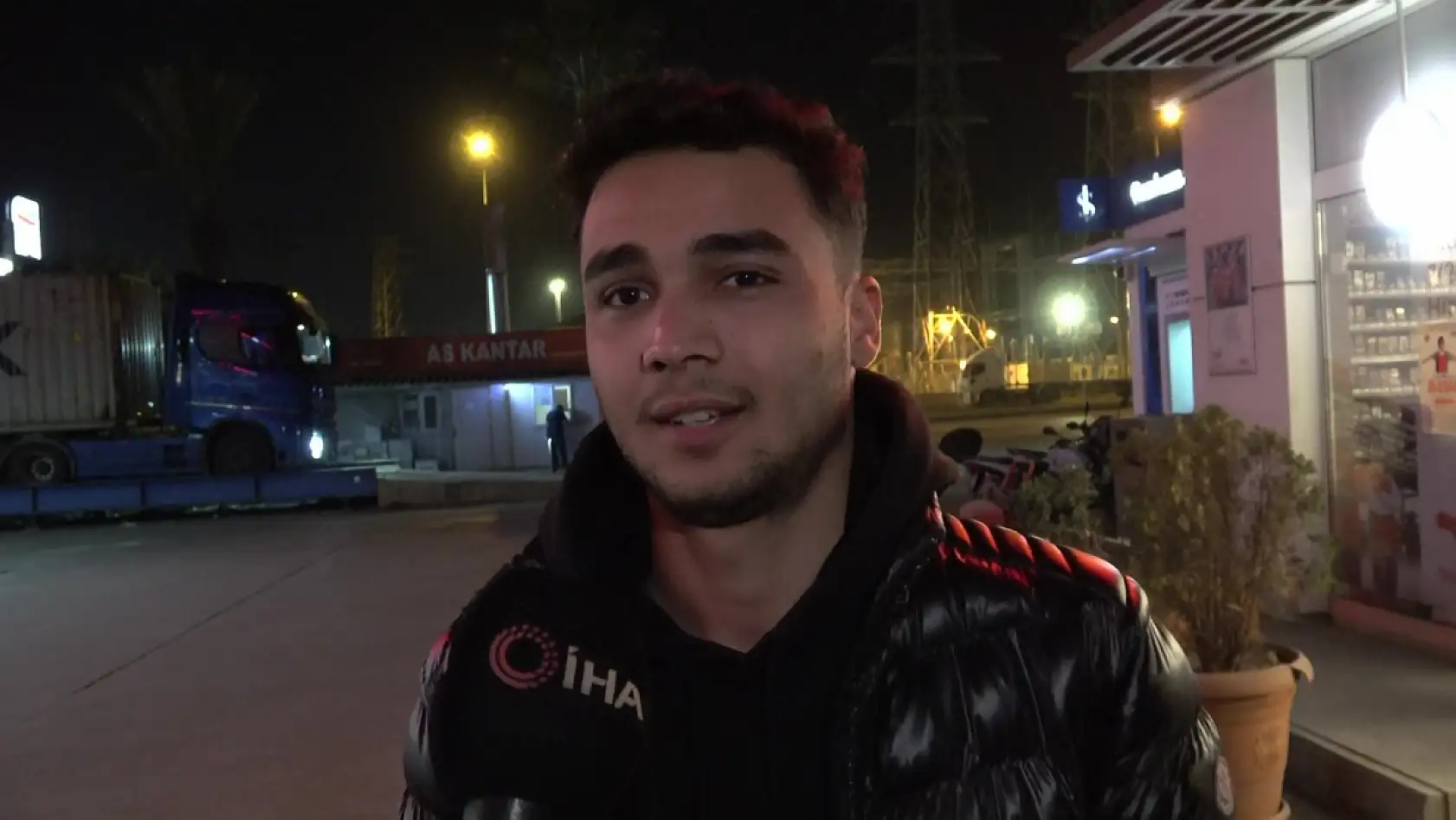 Tırdan kaçıp şehir turuna çıktı