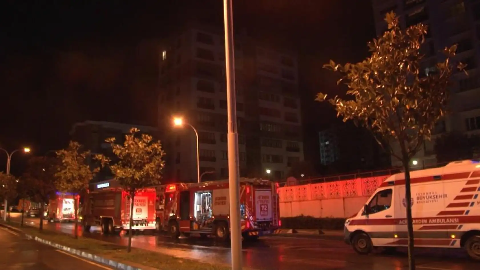 Elektrikli otomobil yangını: Bina geçici olarak tahliye edildi