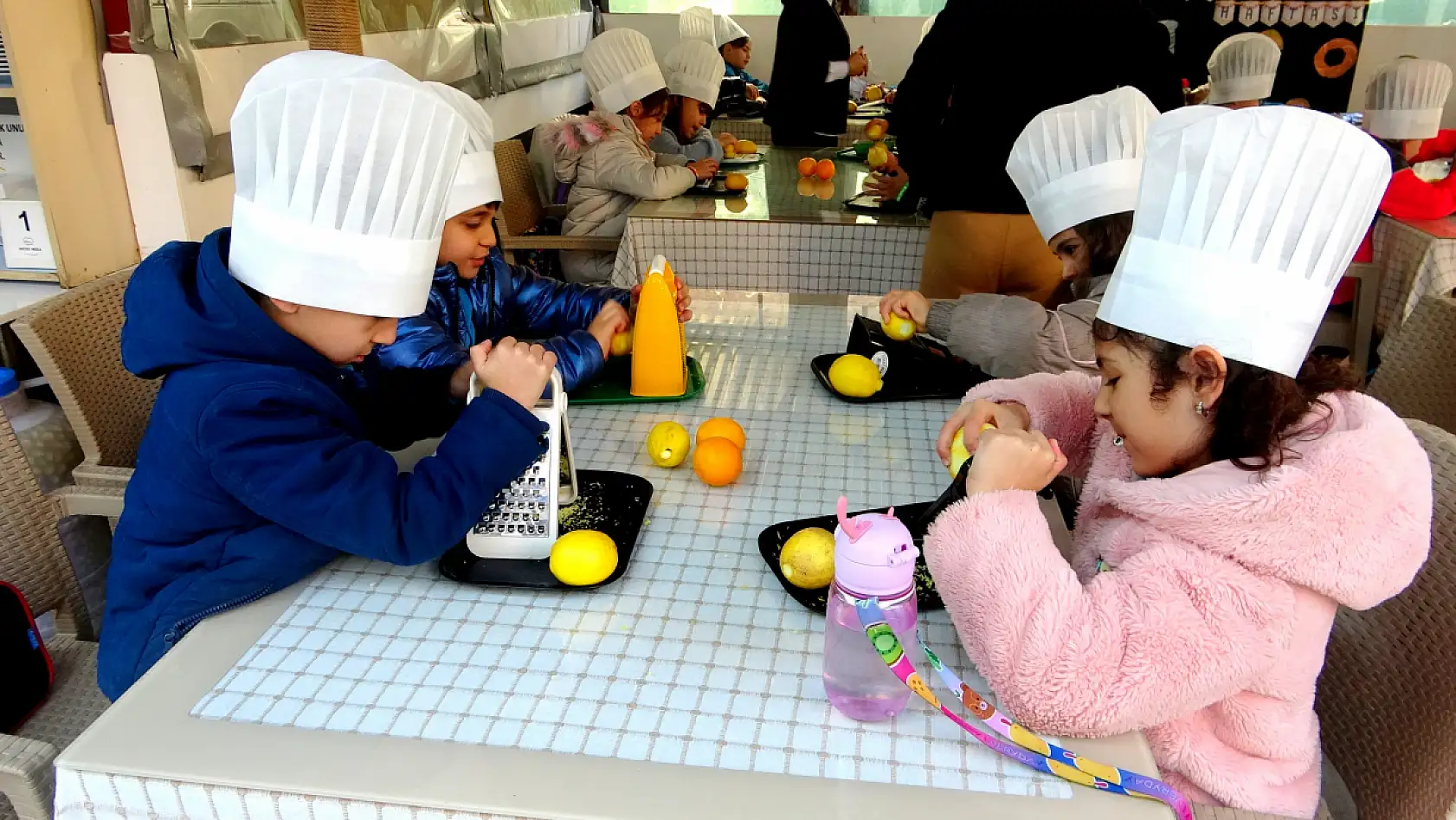 Muğla'da Yerli Malı Haftası'nda öğrencilere limonata eğitimi