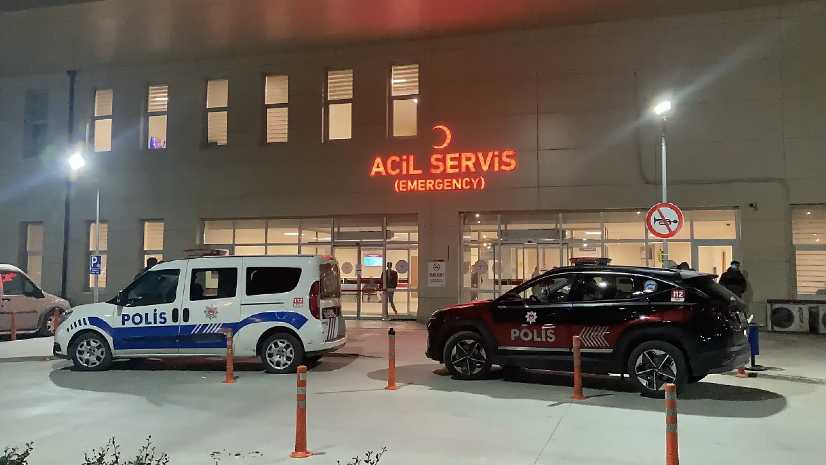 Bıçaklı kavgada Baba ve oğlu yaralandı