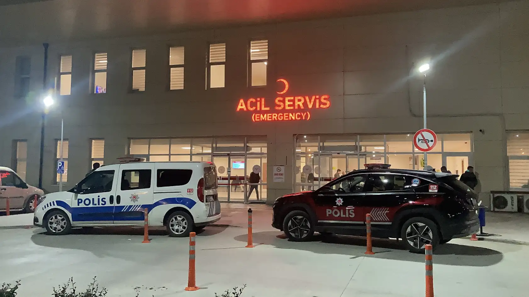 Bıçaklı kavgada Baba ve oğlu yaralandı