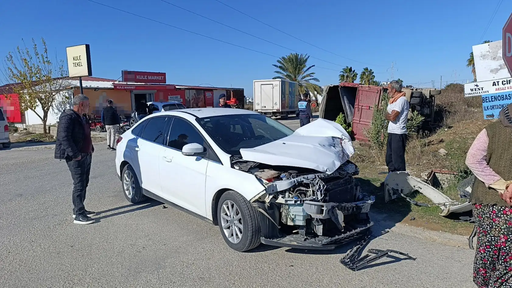 Alışveriş yapıp otomobiline bindi saniyeler sonra ölümden döndü