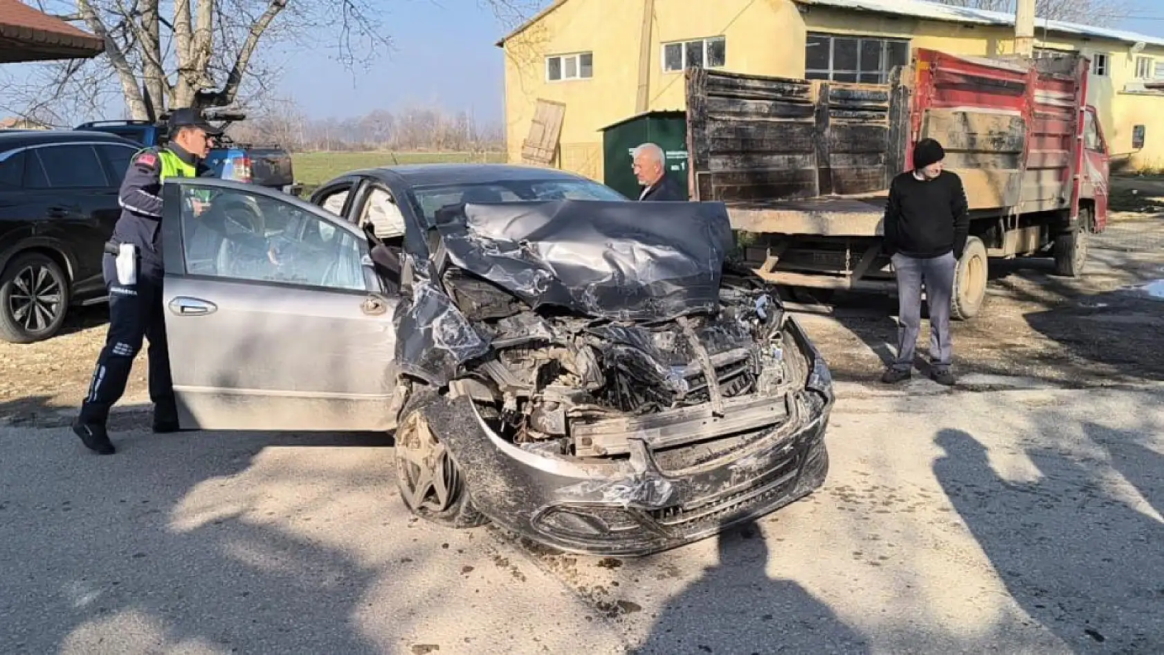 Feci trafik kazası 3 yaralı