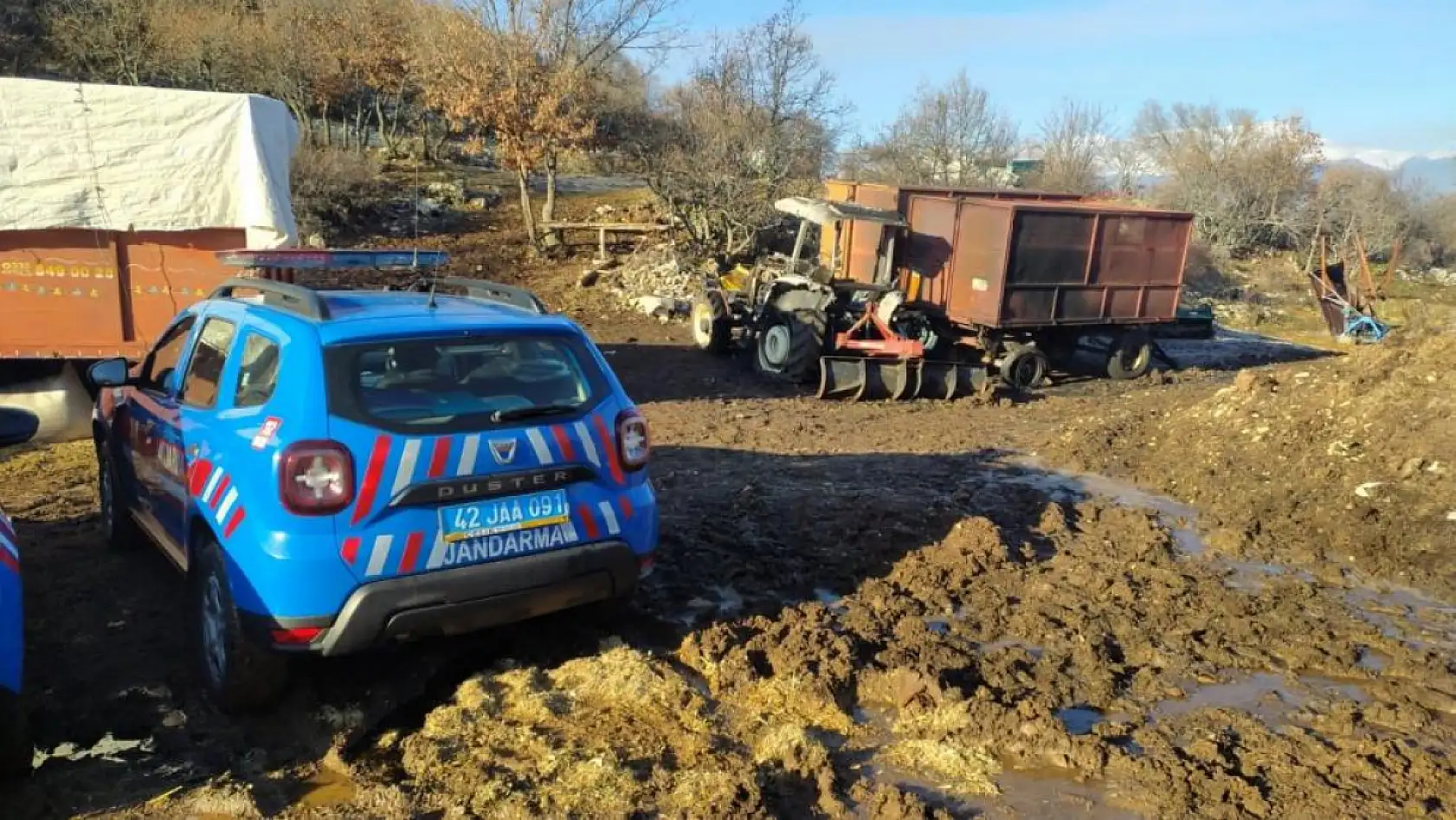 Karı koca yangında hayatını kaybetti
