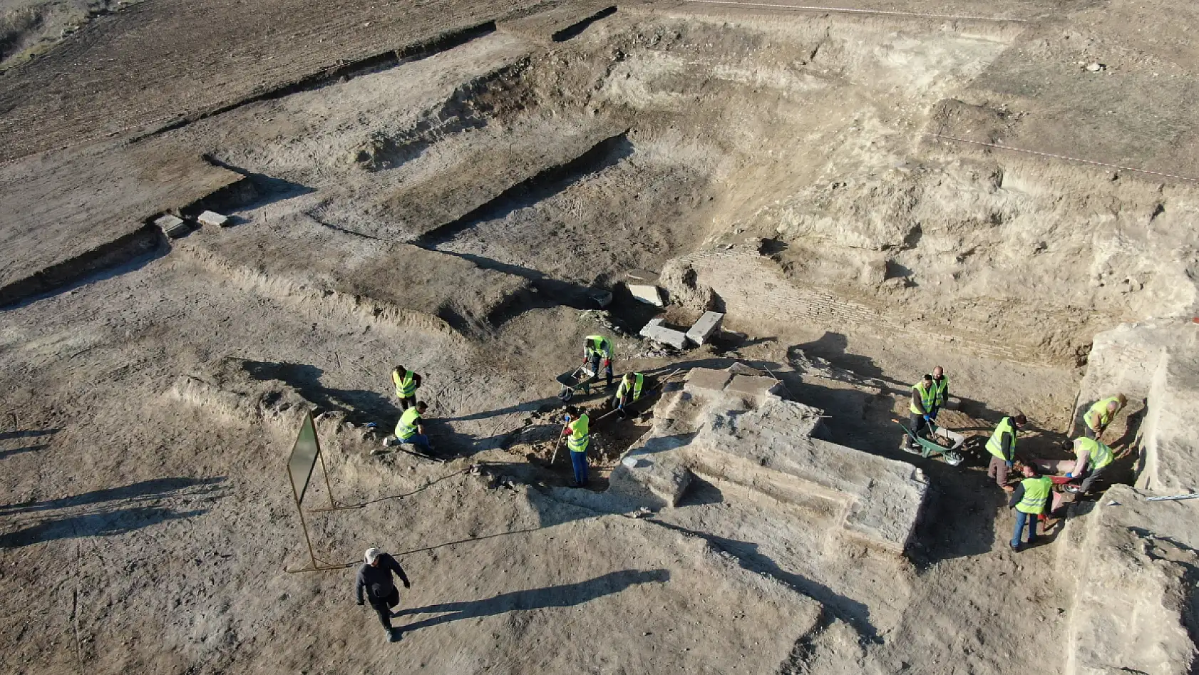 Pompeiopolis'te heyecanlandıran keşif: Afrodit heykelleri bulundu