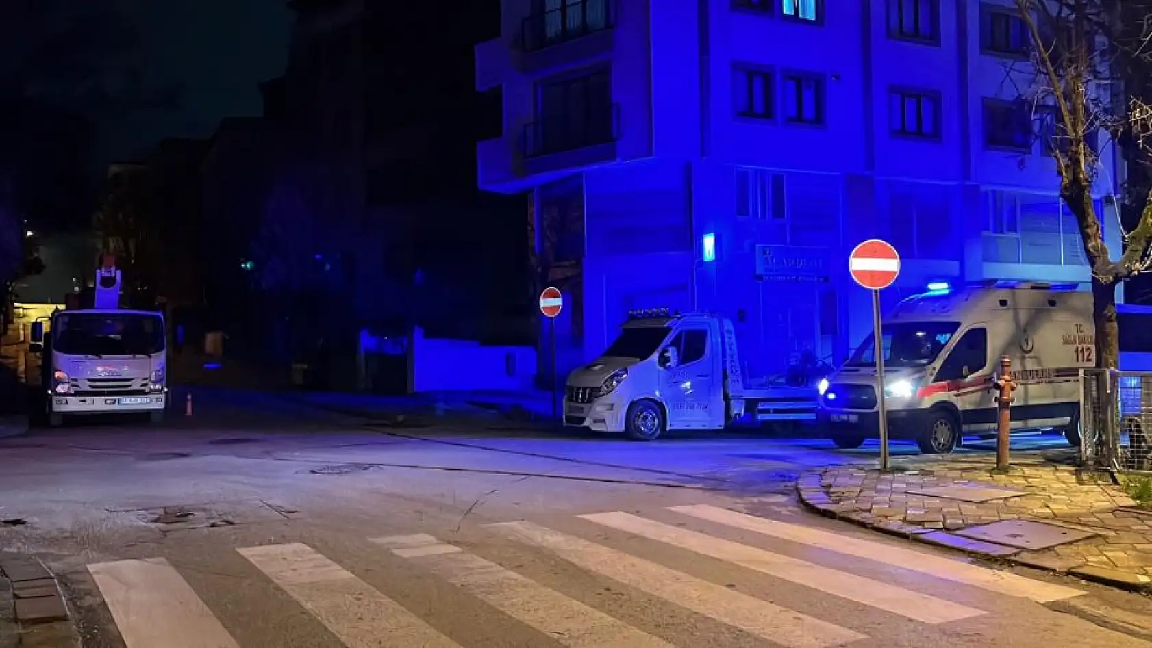 Mendil yangına sebep oldu: 1'i bebek 2 kişi dumandan etkilendi