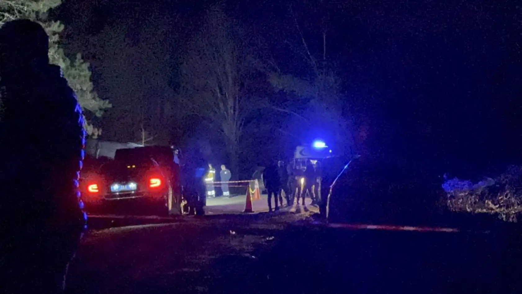 Ormanlık alandaki otomobil içerisinde bir kişi ölü bulundu