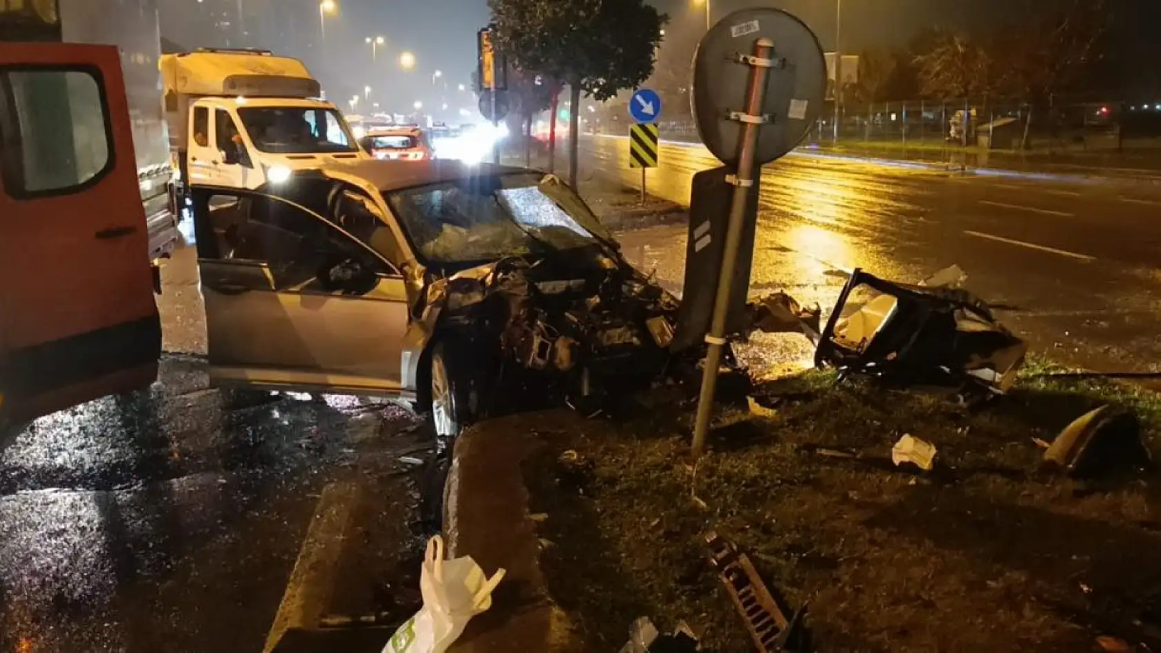 Sahil yolunda feci kaza: 1'i ağır 6 yaralı