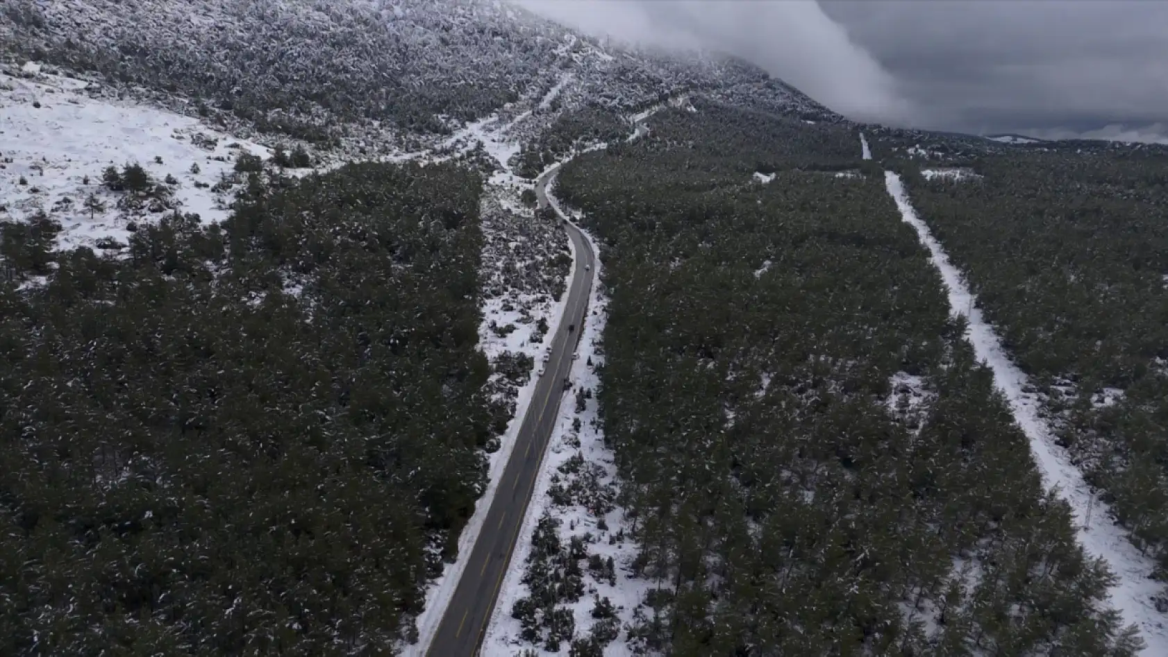 Muğla Yılanlı Dağı'nın kış manzarası mest etti