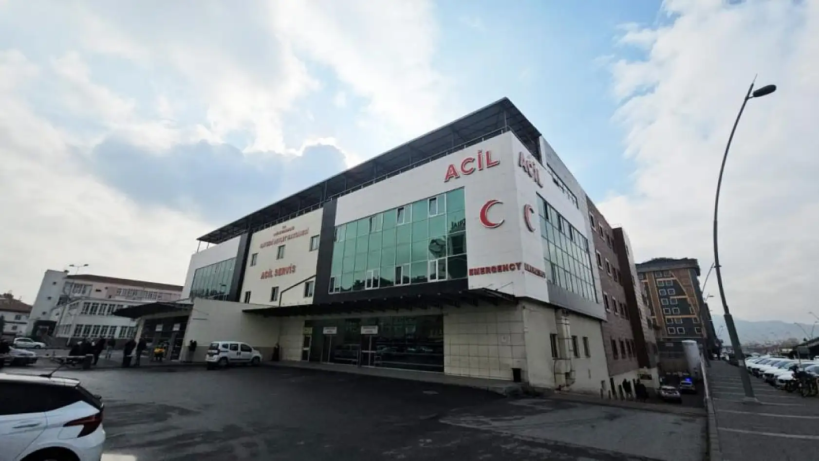 Soba faciası: 2 kardeş hayatını kaybederken anne ve 3 çocuğu tedavi altına alındı