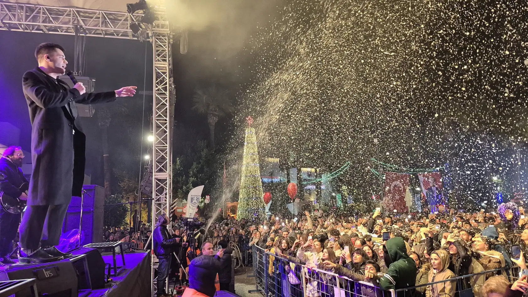 Bodrum yeni yıla coşkuyla girdi