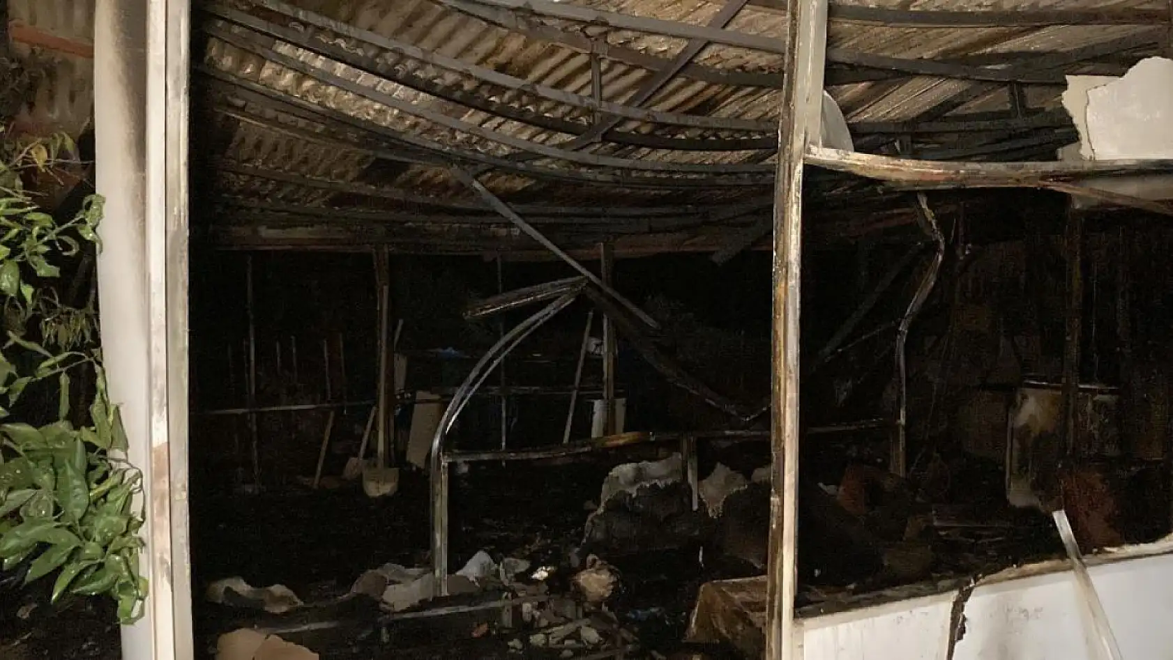 Ev yangınında 1 kişi hayatını kaybetti