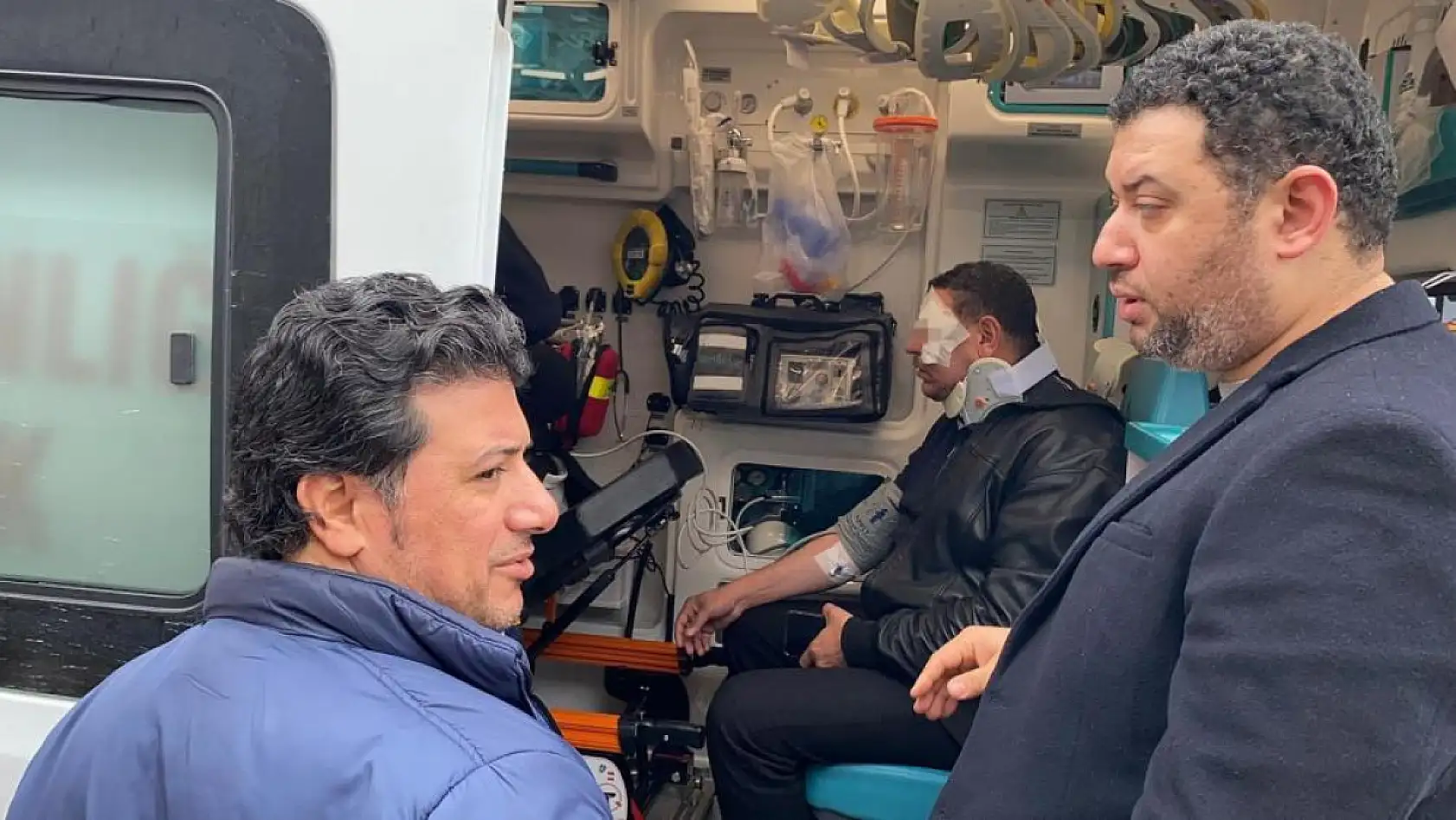 Otobüs ve otomobillerin de karıştığı 6 araçlı zincirleme kaza: 5 yaralı