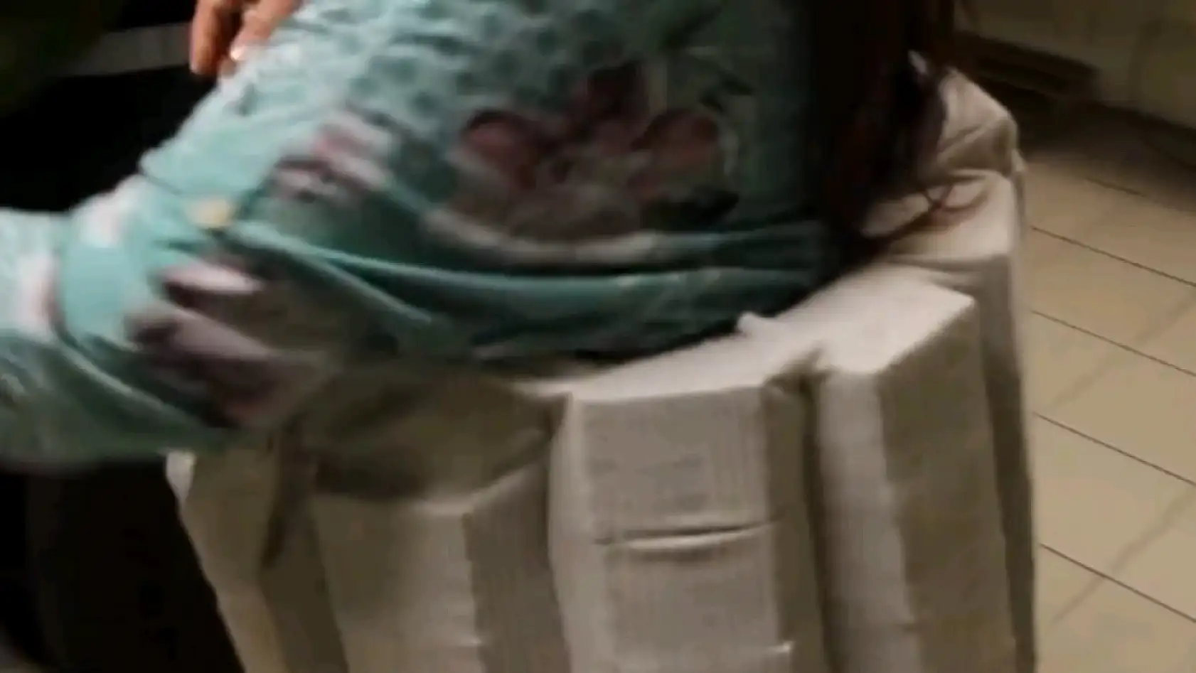 Beline sardığı 5 bin 148 adet ilaçla gümrüğü geçecekti